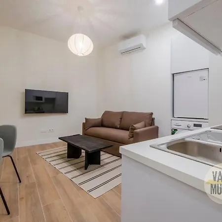 Cozy Y Centrico Apt Para 6Pax En Plaza Del Carmen E2 Madrid Buitenkant foto